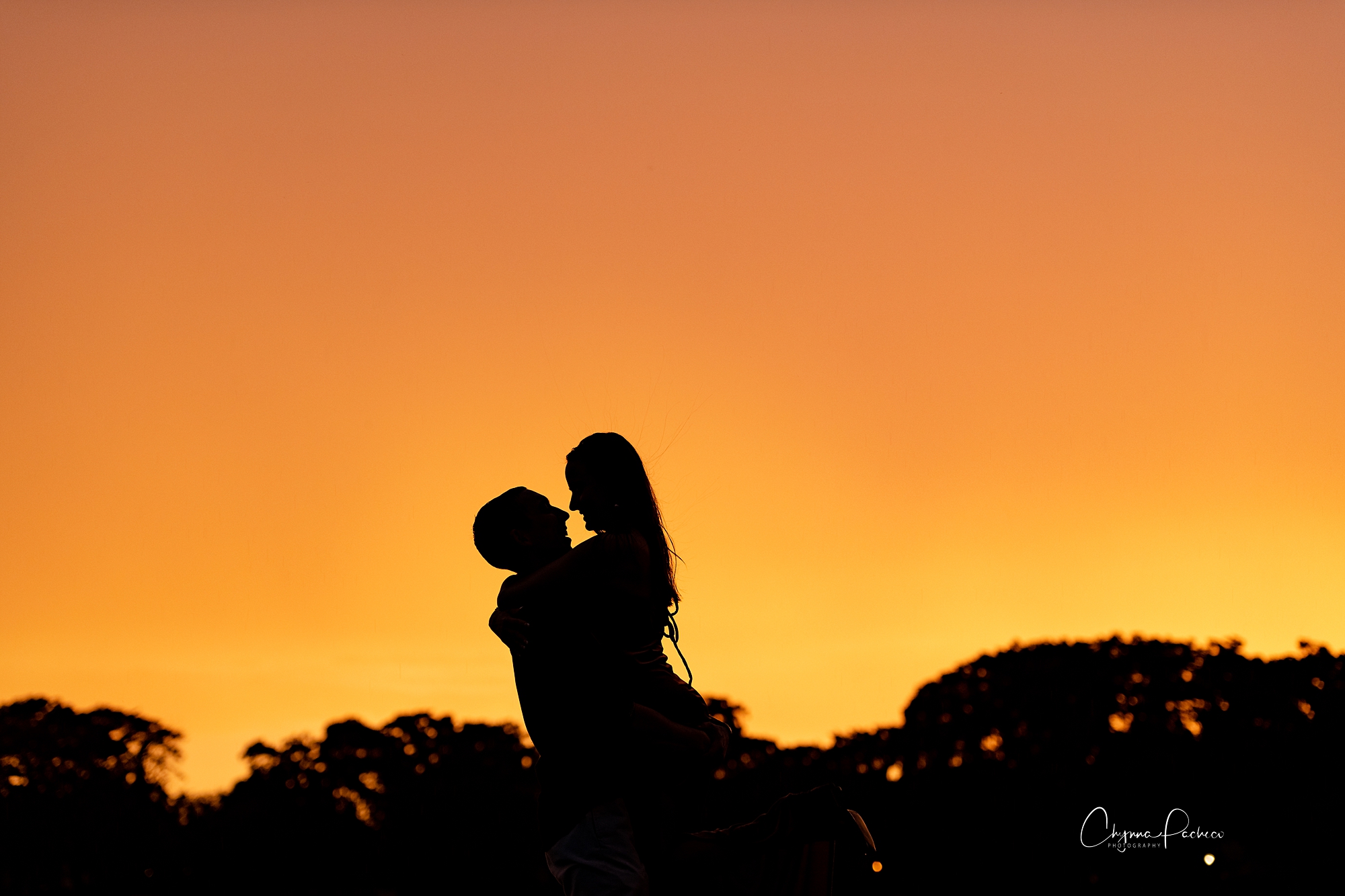 Engagement sunset images | Orlando wedding photographer