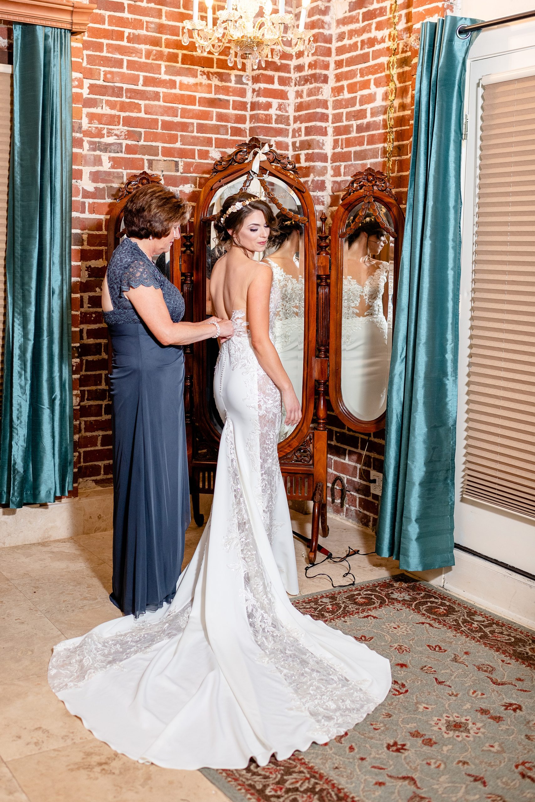 Bride in Wedding Dress | Town Manor | Chynna Pacheco Photography